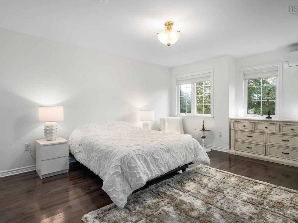 












279 Bently Drive

,
Halifax,




NS
B3S 0A9

