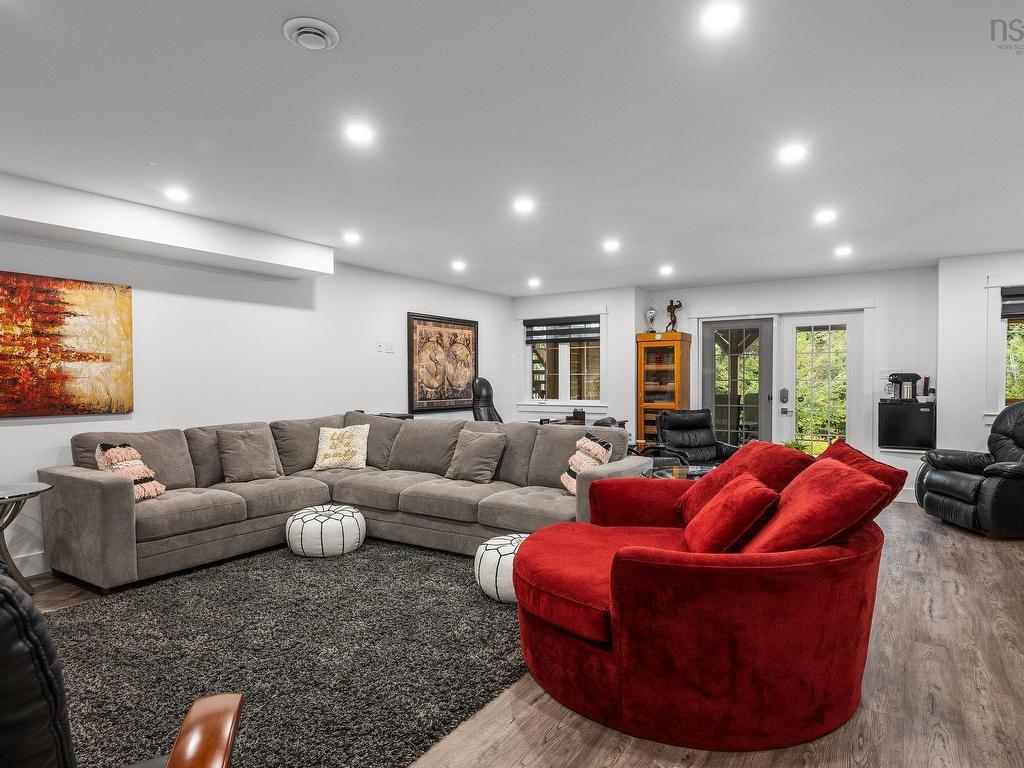 












279 Bently Drive

,
Halifax,




NS
B3S 0A9

