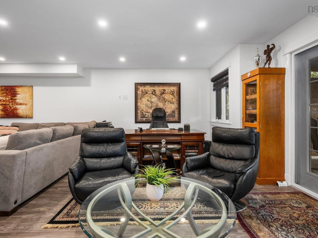 












279 Bently Drive

,
Halifax,




NS
B3S 0A9

