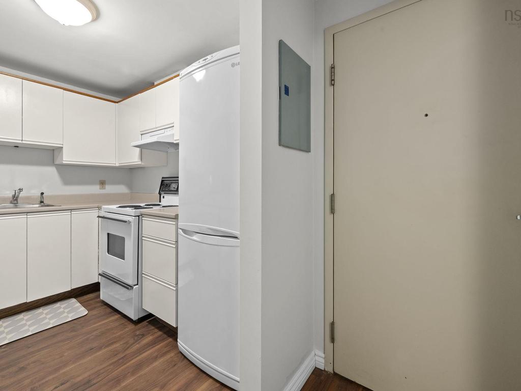 












208 1326 LOWER WATER Street

,
Halifax,




NS
B3J 3R3

