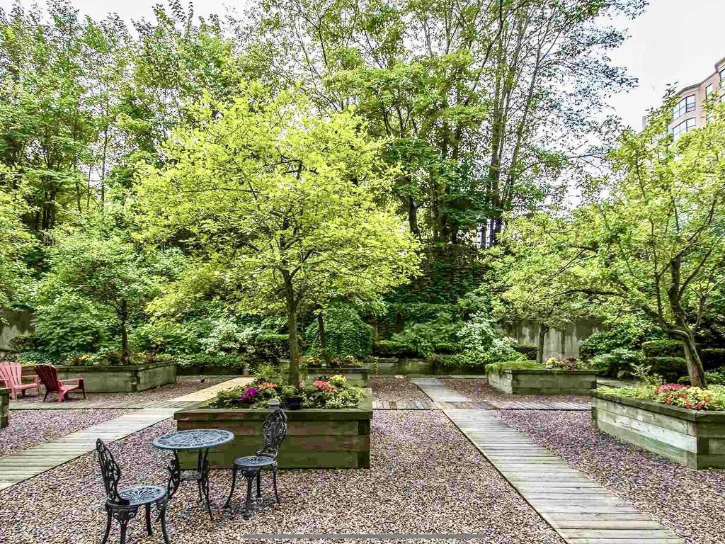 












208 1326 LOWER WATER Street

,
Halifax,




NS
B3J 3R3

