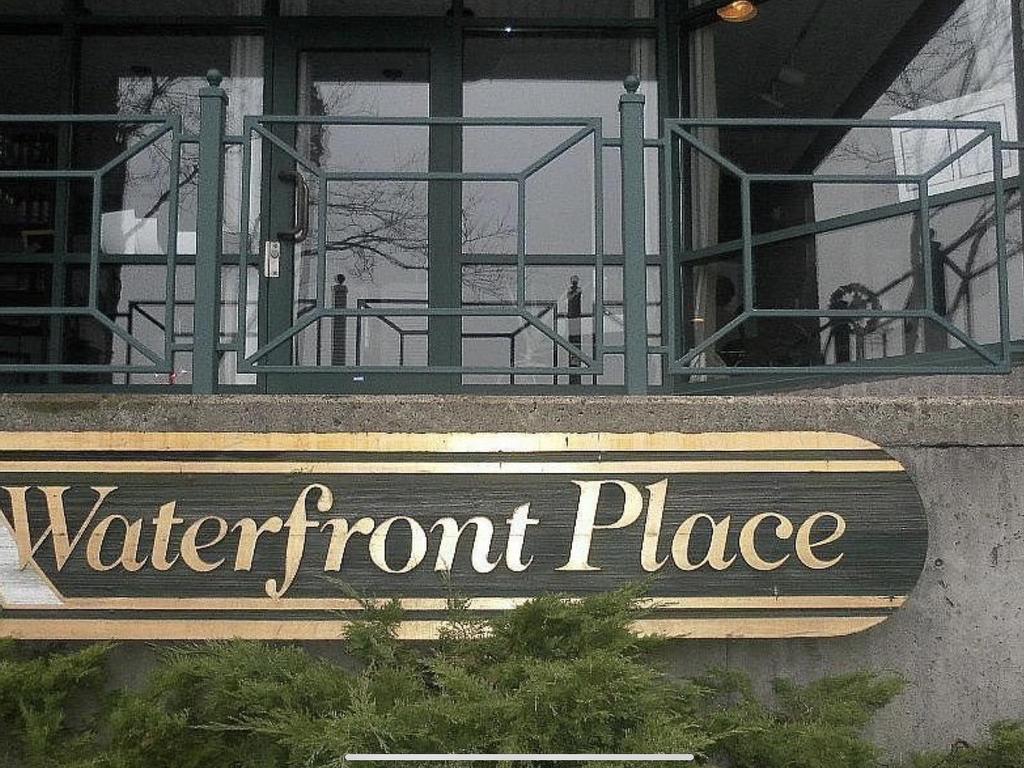 












208 1326 LOWER WATER Street

,
Halifax,




NS
B3J 3R3

