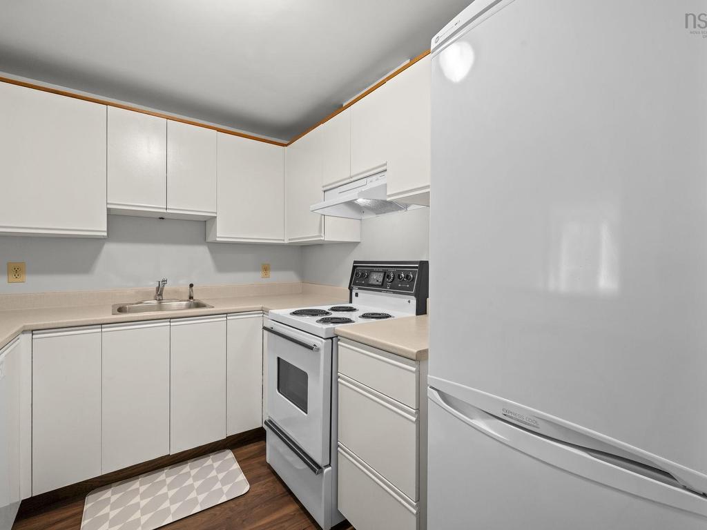 












208 1326 LOWER WATER Street

,
Halifax,




NS
B3J 3R3

