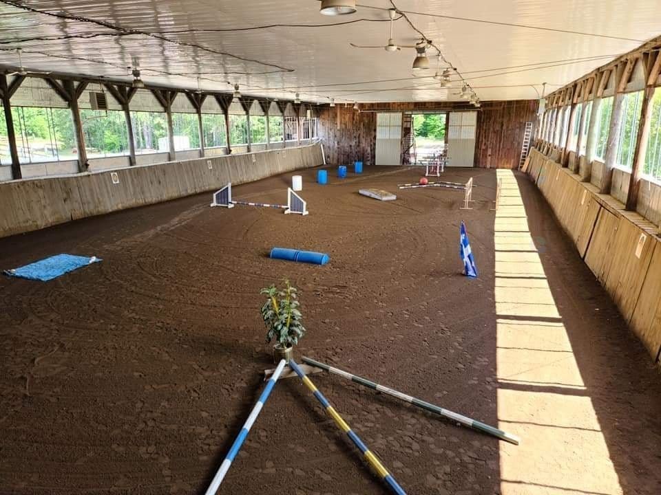 












Route 321 N.

,
Saint-André-Avellin,







QC
J0V1W0

