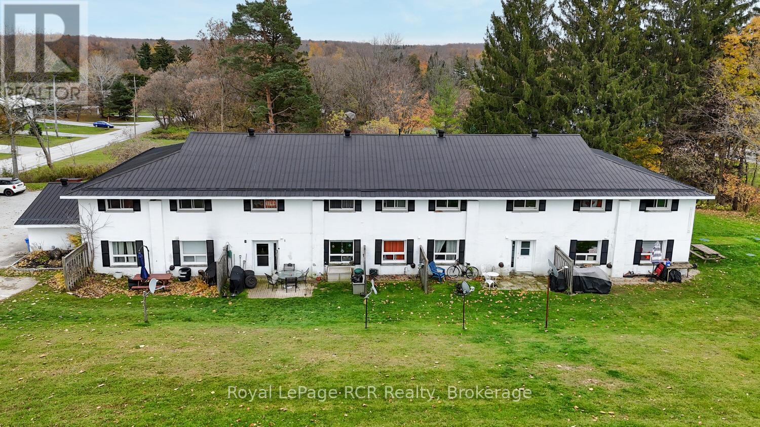 












415 MAIN STREET

,
Georgian Bluffs,




Ontario
N0H2K0

