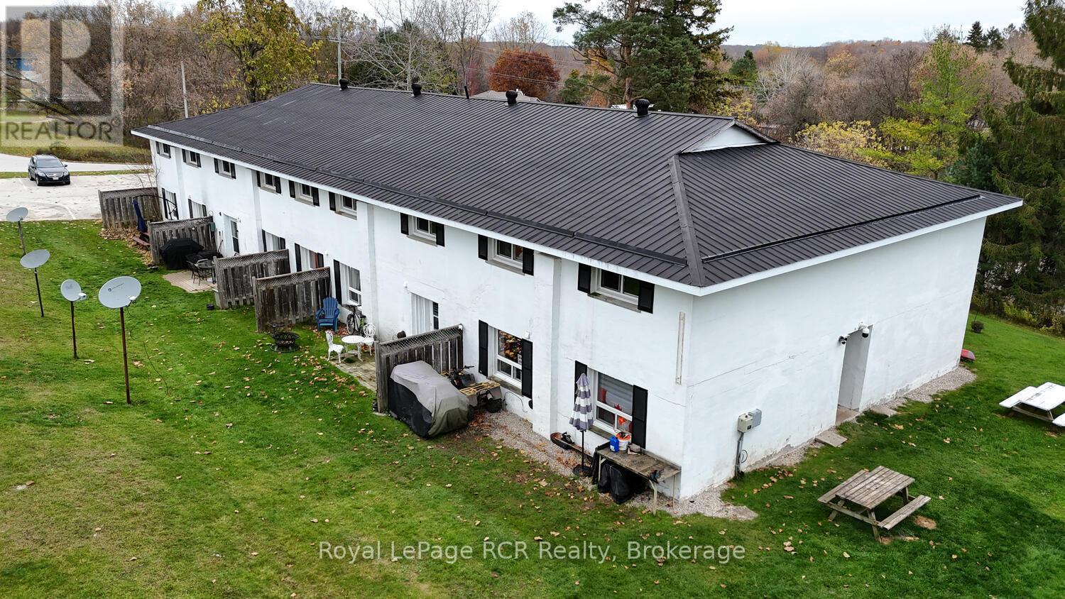 












415 MAIN STREET

,
Georgian Bluffs,




Ontario
N0H2K0

