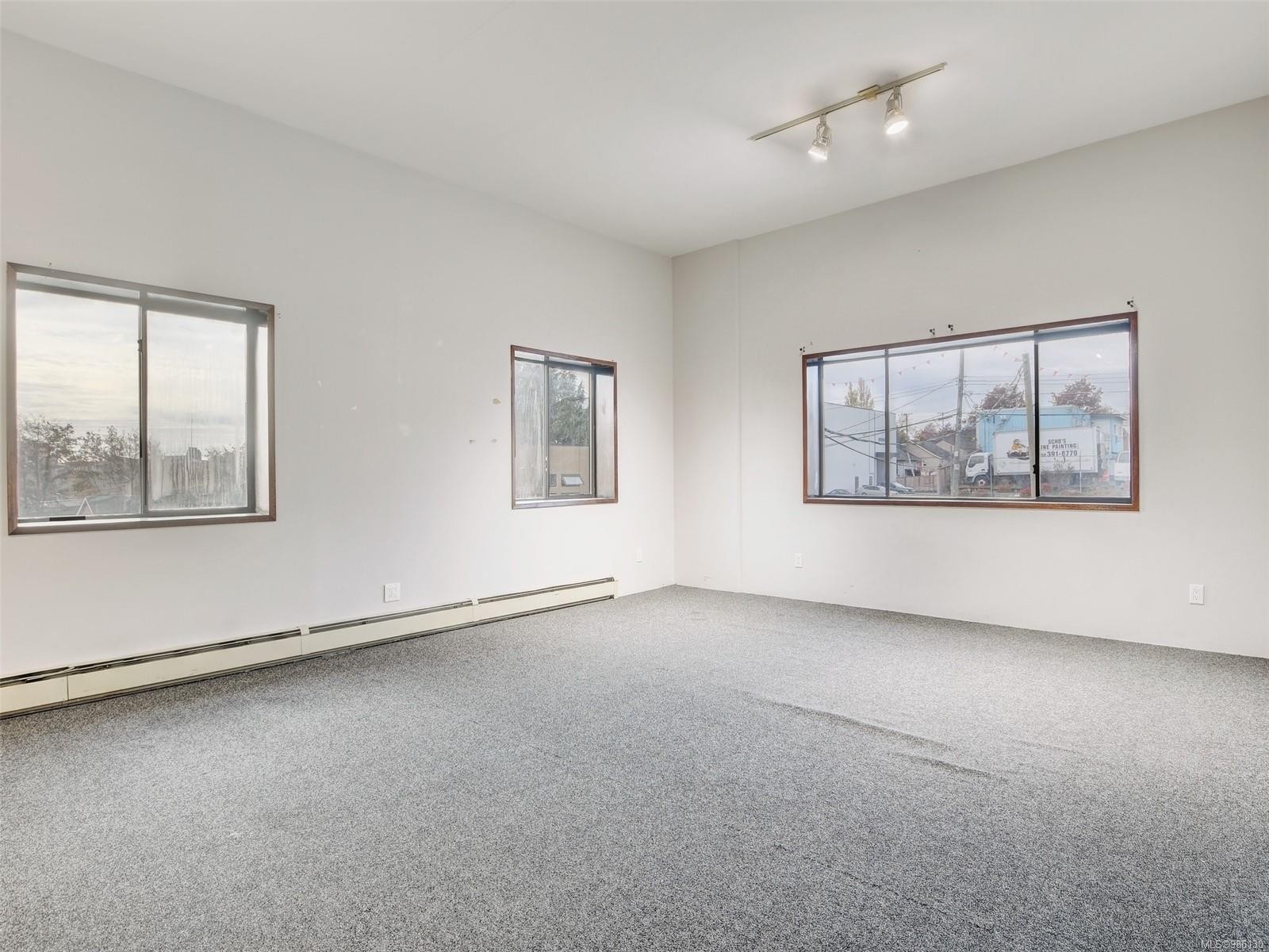 B-3273 Tennyson Ave, Victoria, BC