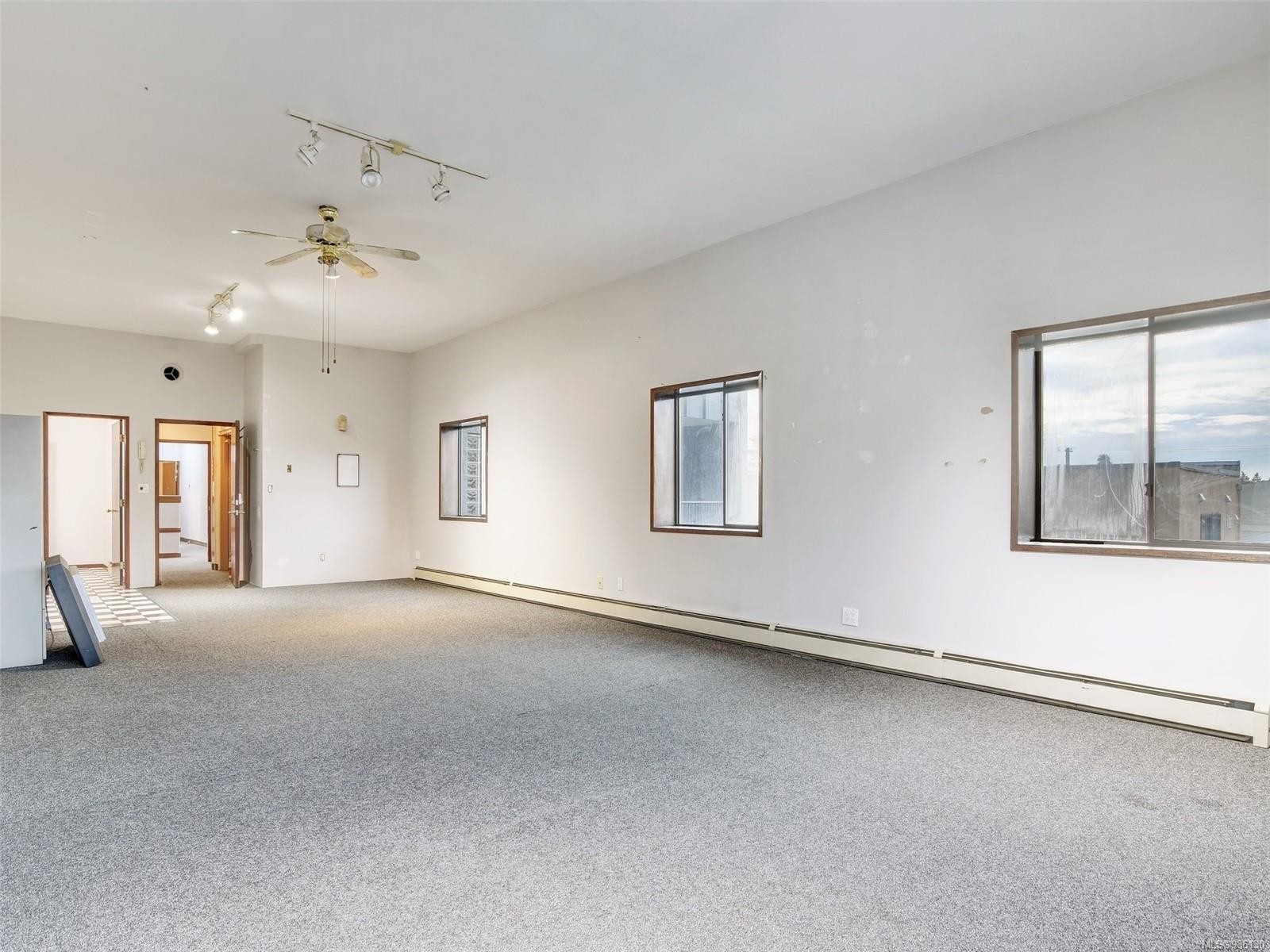 B-3273 Tennyson Ave, Victoria, BC