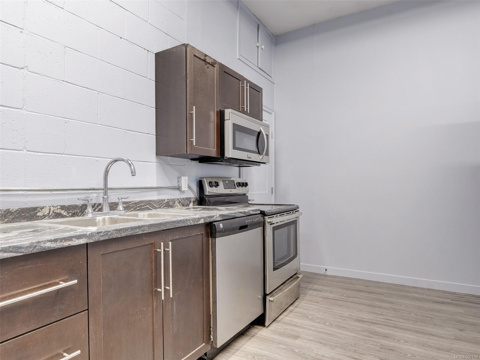 B-3273 Tennyson Ave, Victoria, BC