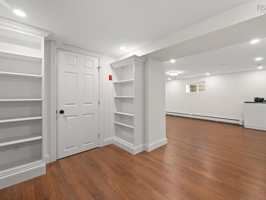 












1111 Rockcliffe Street

,
Halifax,




NS
B3H 3Y7

