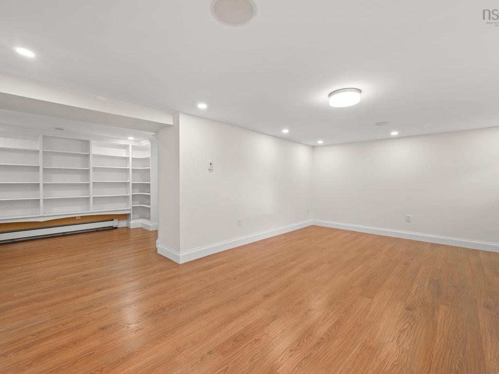 












1111 Rockcliffe Street

,
Halifax,




NS
B3H 3Y7

