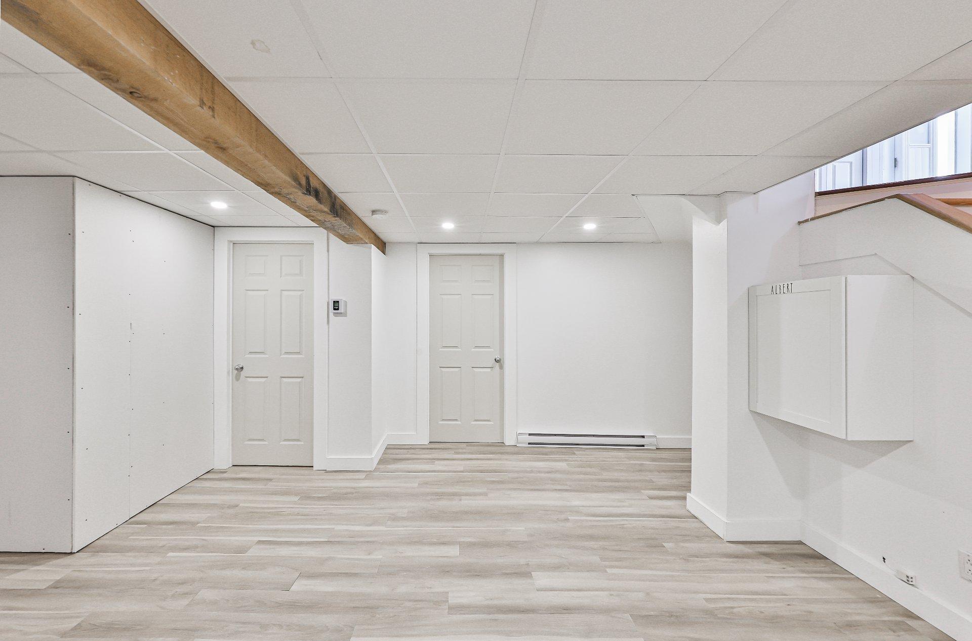 









185


Rue Amanda-Alarie

,
Repentigny (Le Gardeur),




QC
J5Z3X7

