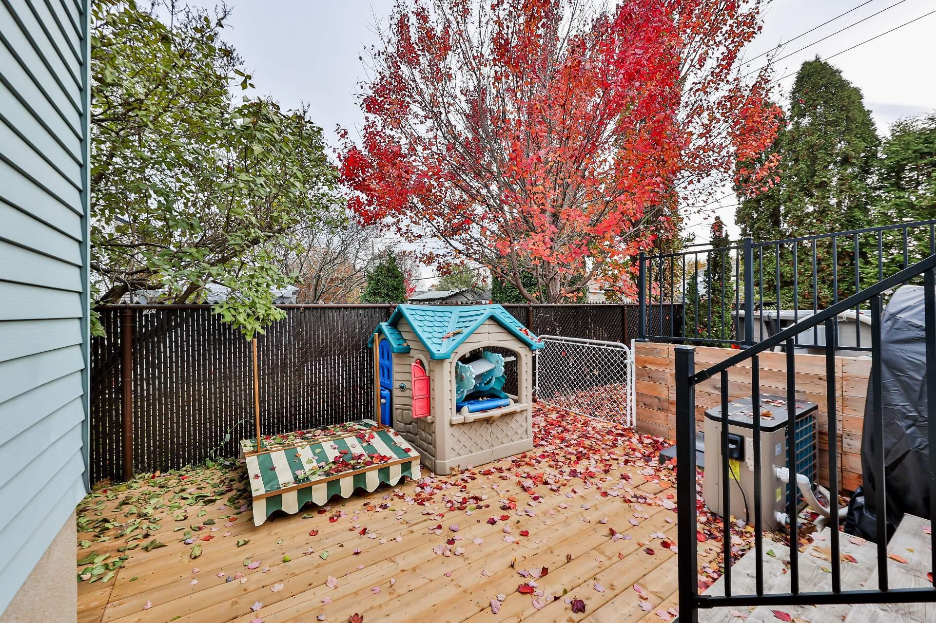 









185


Rue Amanda-Alarie

,
Repentigny (Le Gardeur),




QC
J5Z3X7

