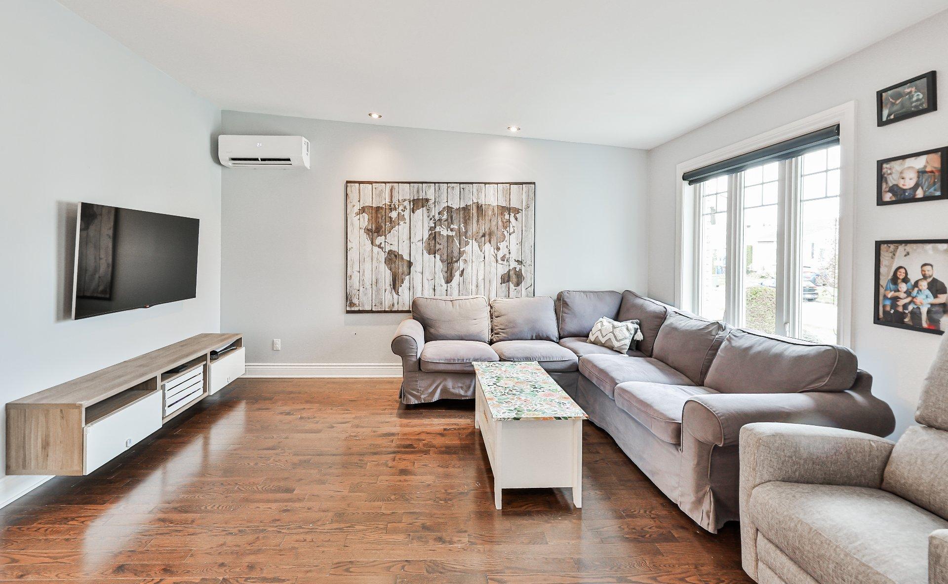 









185


Rue Amanda-Alarie

,
Repentigny (Le Gardeur),




QC
J5Z3X7

