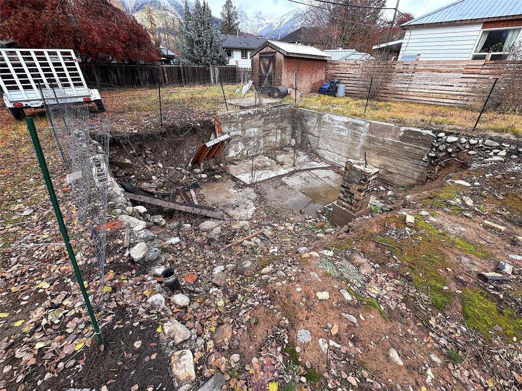 









121


1st

Avenue,
Fernie,







BC
V0B 1M0

