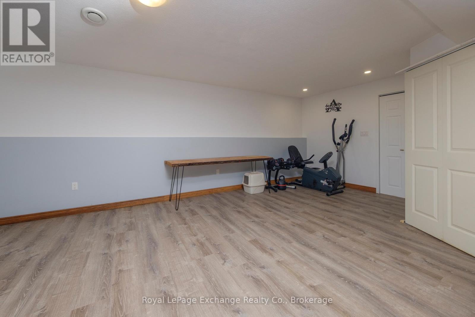 












27 DAWSON DRIVE

,
Kincardine,




Ontario
N2Z2X6

