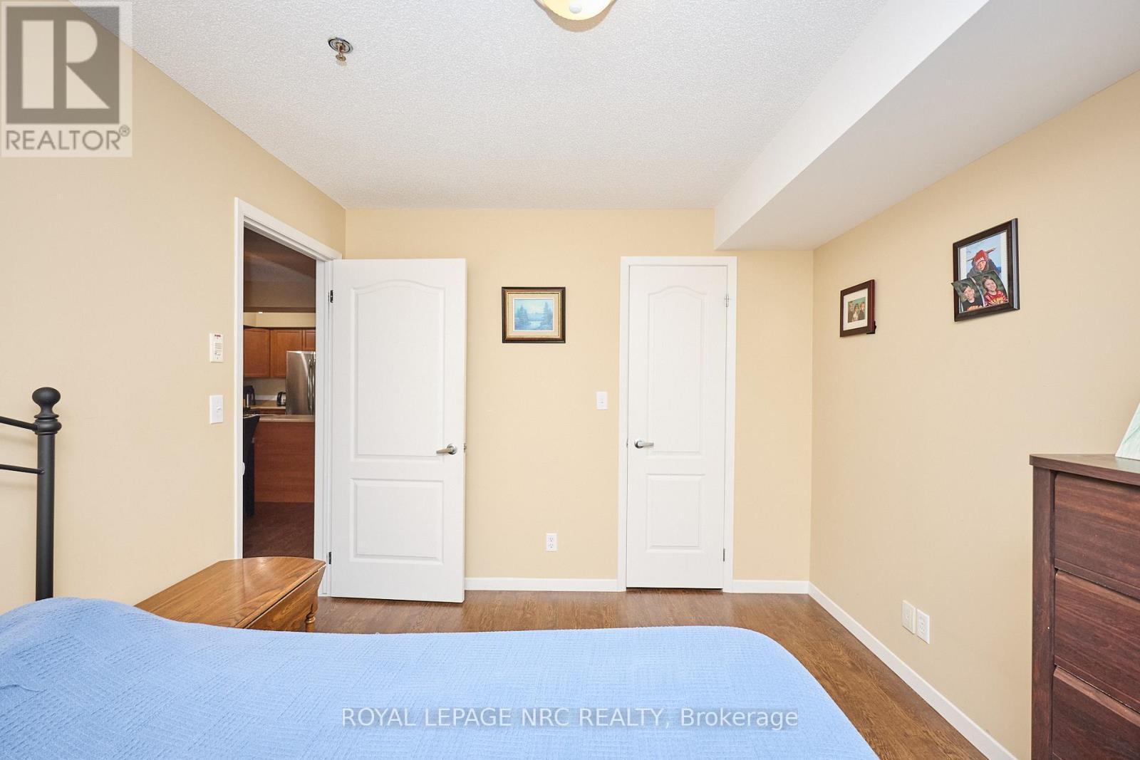 












1309 - 330 PRINCE CHARLES DRIVE S

,
Welland (Broadway),




Ontario
L3C7B3

