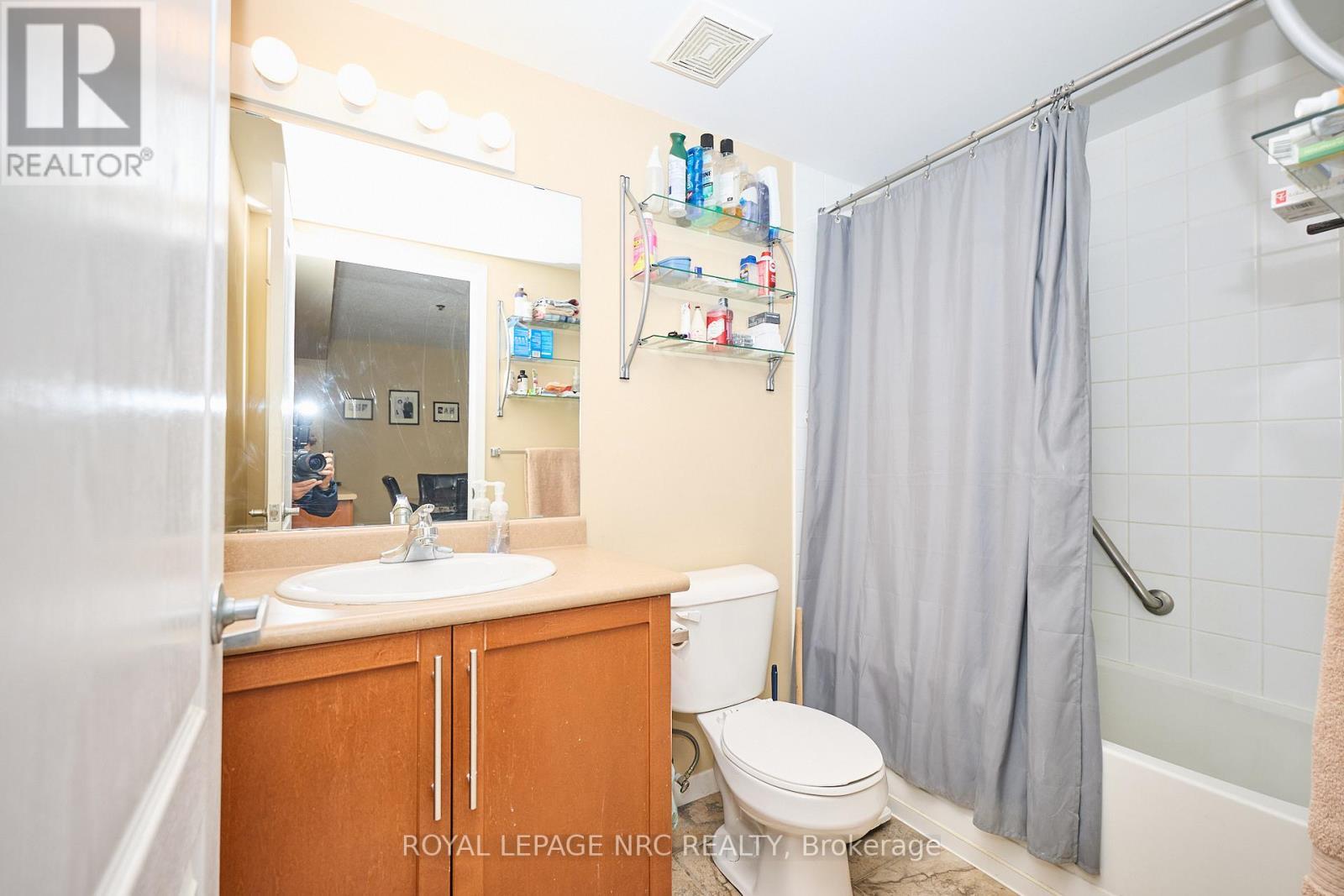 












1309 - 330 PRINCE CHARLES DRIVE S

,
Welland (Broadway),




Ontario
L3C7B3

