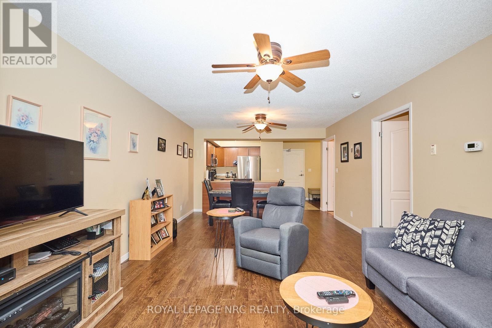 












1309 - 330 PRINCE CHARLES DRIVE S

,
Welland (Broadway),




Ontario
L3C7B3

