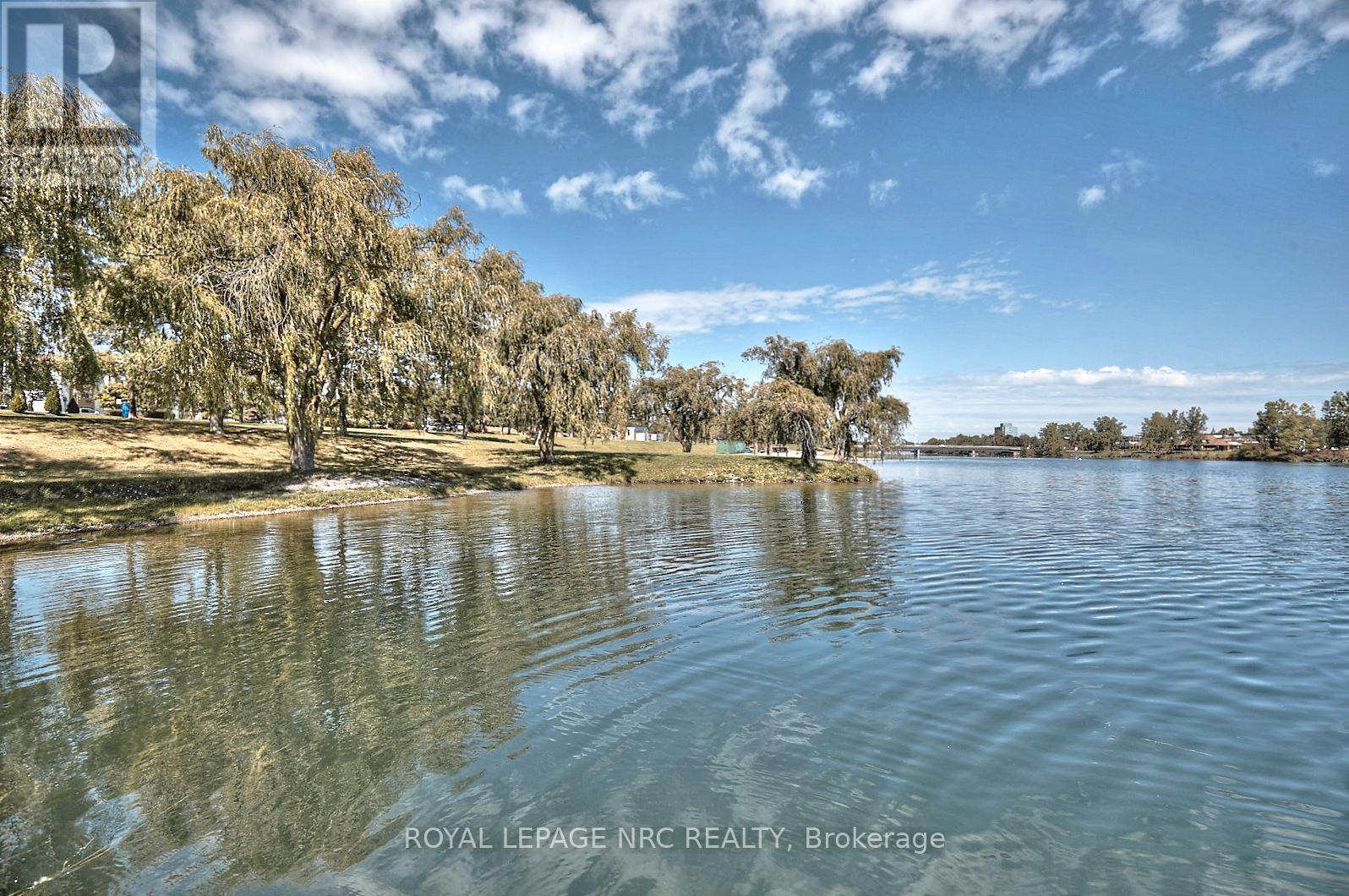 












1309 - 330 PRINCE CHARLES DRIVE S

,
Welland (Broadway),




Ontario
L3C7B3

