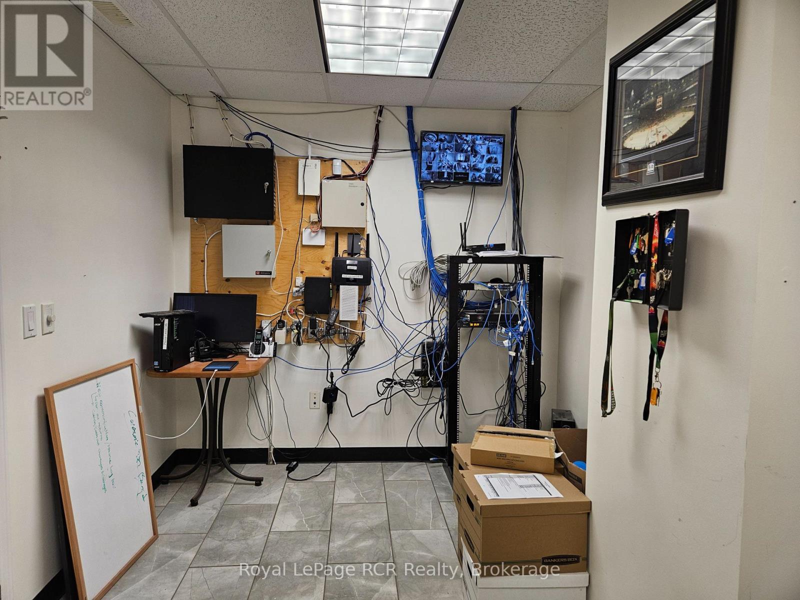 












236 8TH STREET E

,
Owen Sound,




Ontario
N4K1L1

