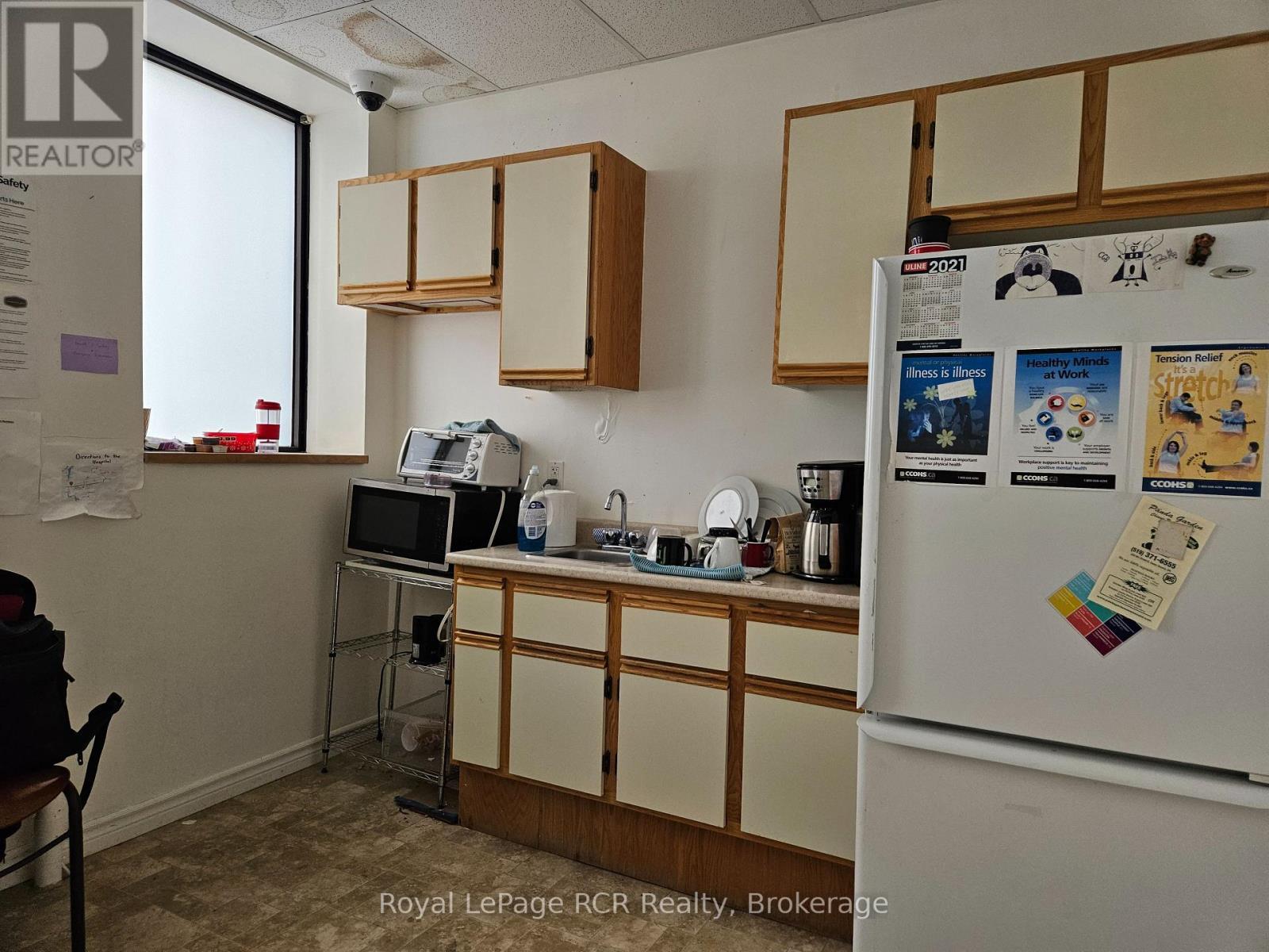 












236 8TH STREET E

,
Owen Sound,




Ontario
N4K1L1

