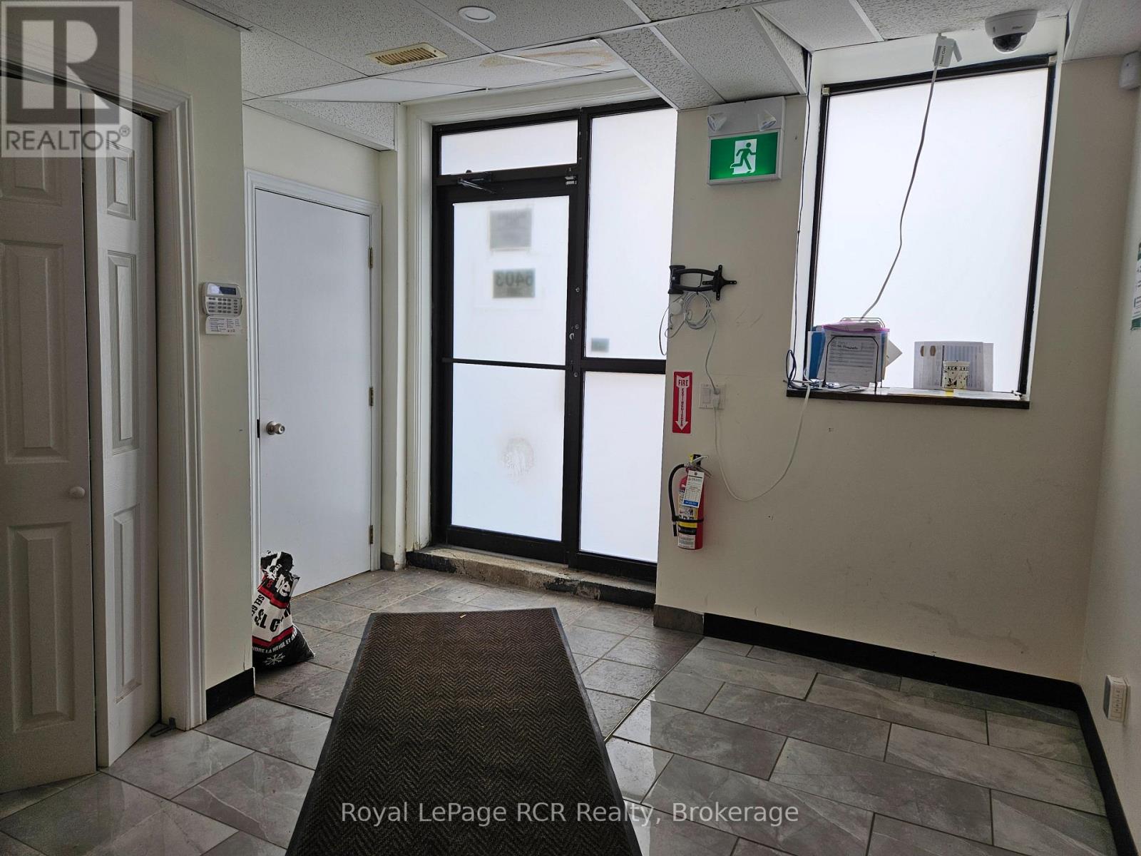 












236 8TH STREET E

,
Owen Sound,




Ontario
N4K1L1

