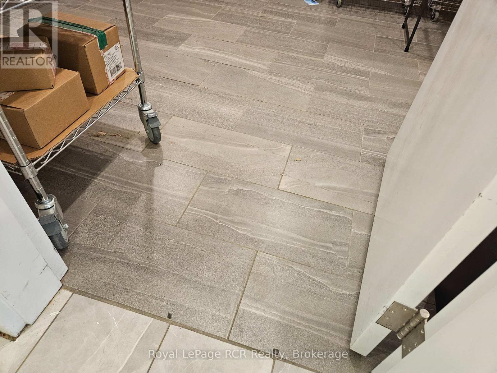 












236 8TH STREET E

,
Owen Sound,




Ontario
N4K1L1

