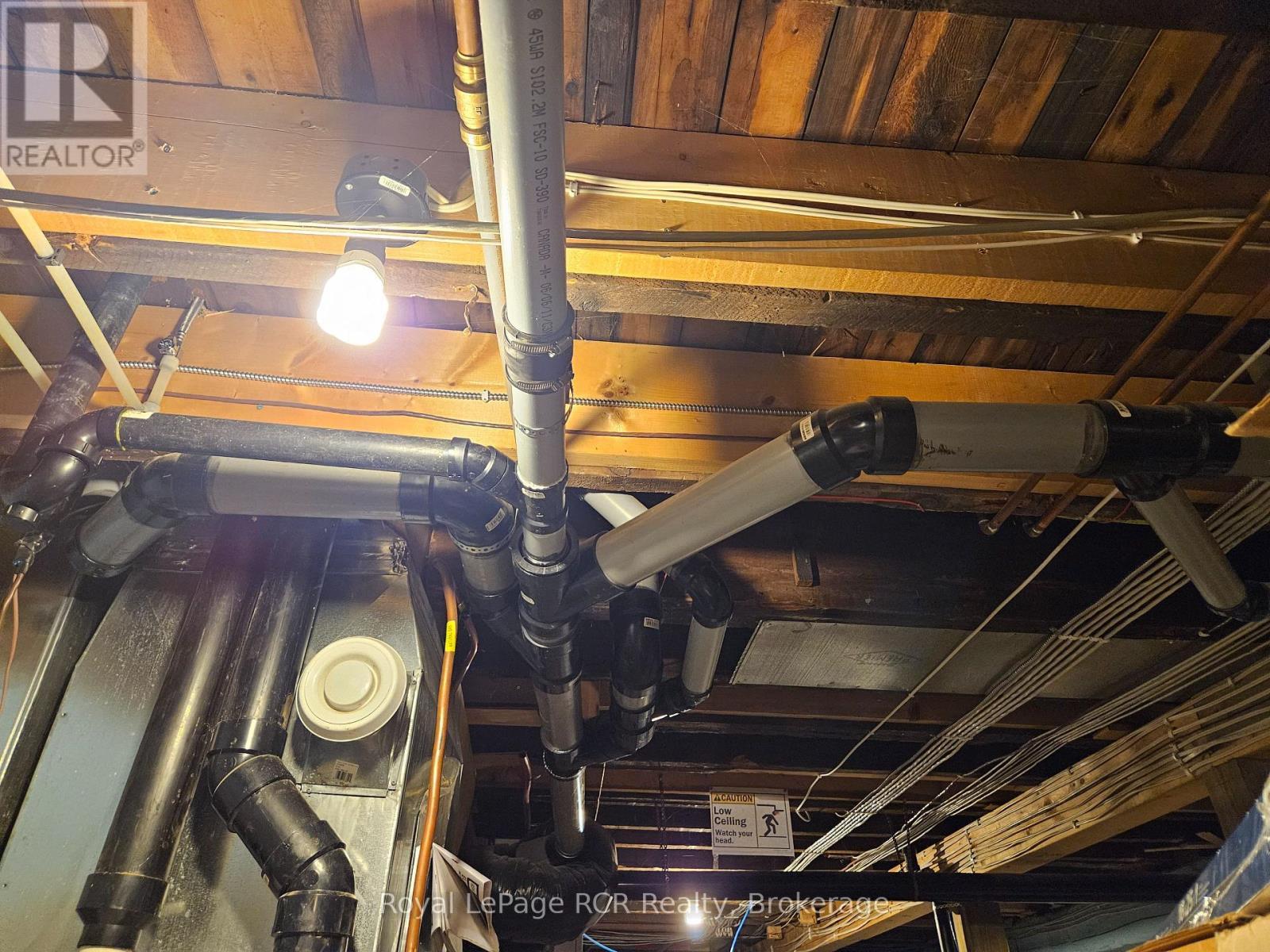 












236 8TH STREET E

,
Owen Sound,




Ontario
N4K1L1

