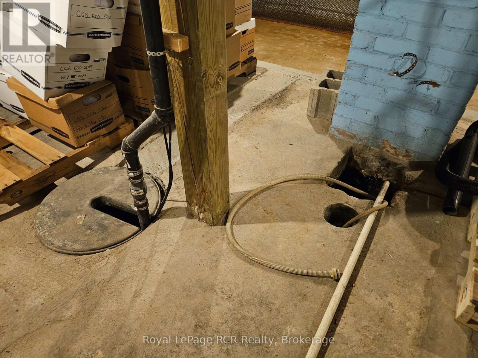 












236 8TH STREET E

,
Owen Sound,




Ontario
N4K1L1

