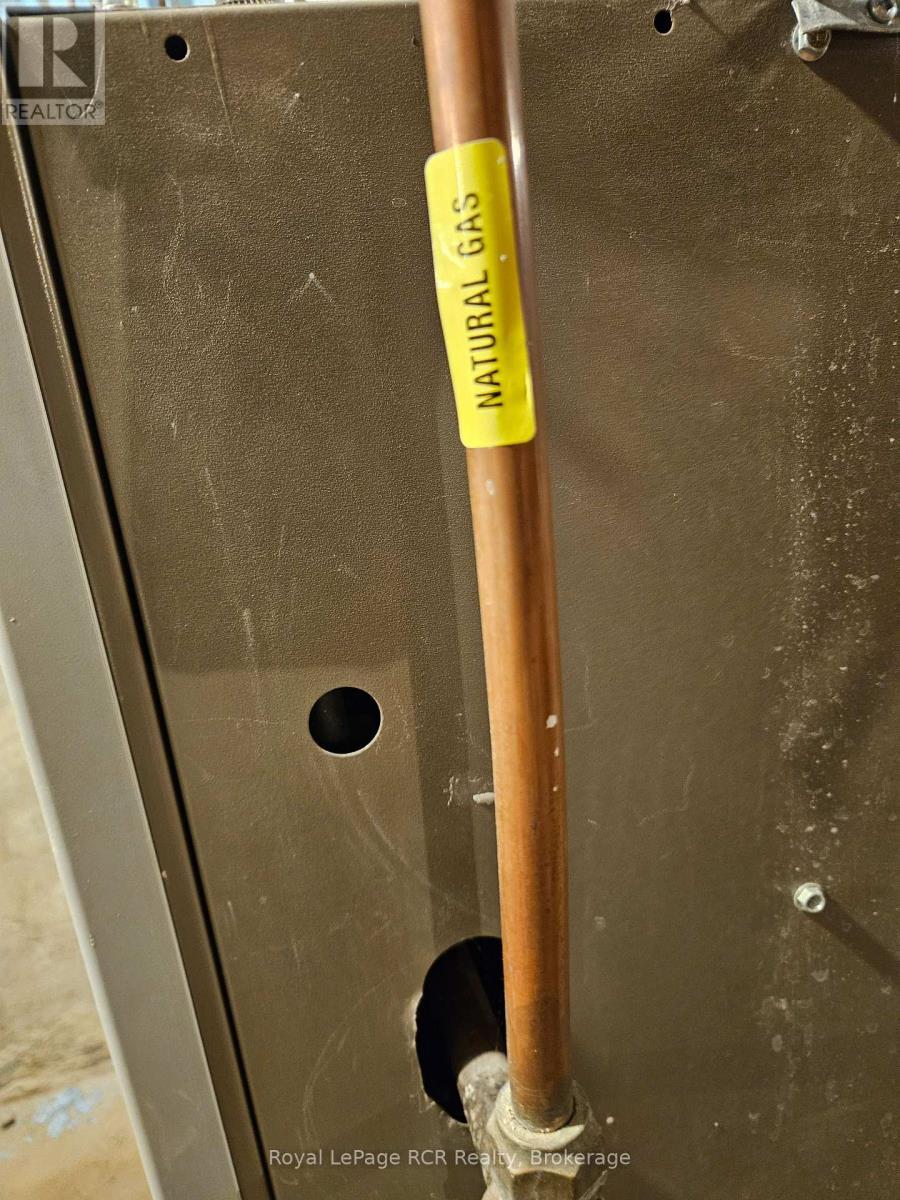 












236 8TH STREET E

,
Owen Sound,




Ontario
N4K1L1

