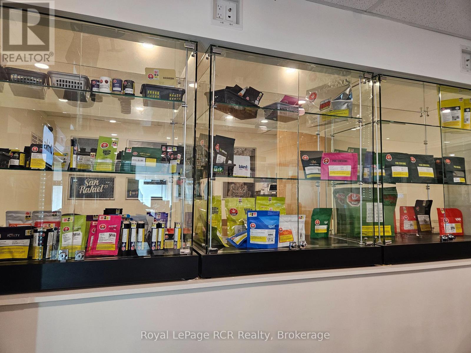 












236 8TH STREET E

,
Owen Sound,




Ontario
N4K1L1

