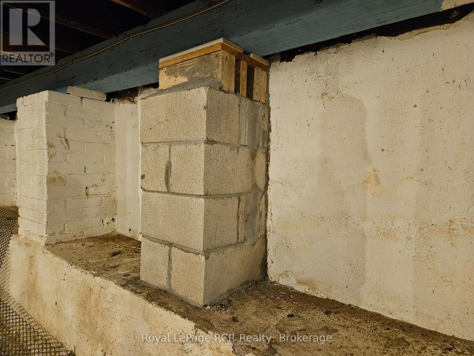 












236 8TH STREET E

,
Owen Sound,




Ontario
N4K1L1

