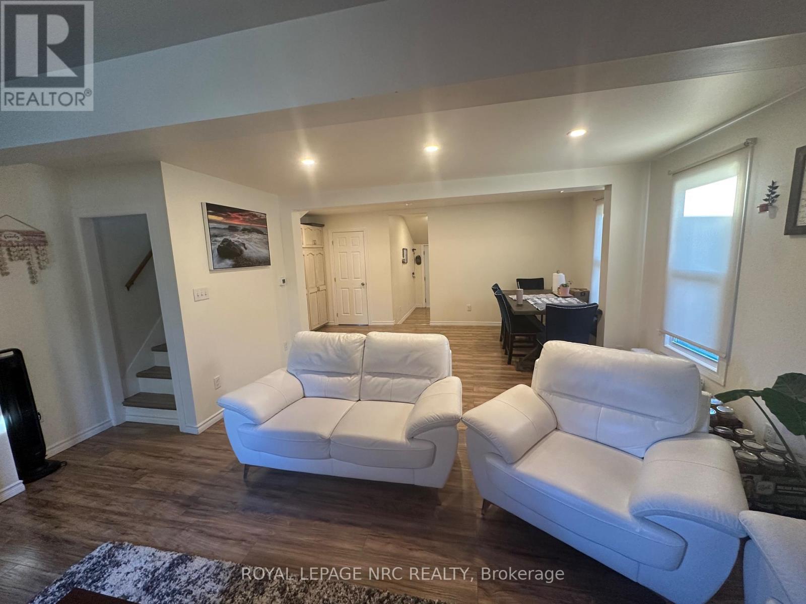 












3 PORTLAND STREET

,
Thorold (Thorold Downtown),




Ontario
L2V1R9

