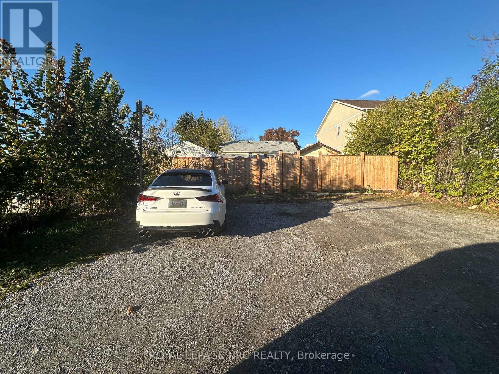 












3 PORTLAND STREET

,
Thorold (Thorold Downtown),




Ontario
L2V1R9

