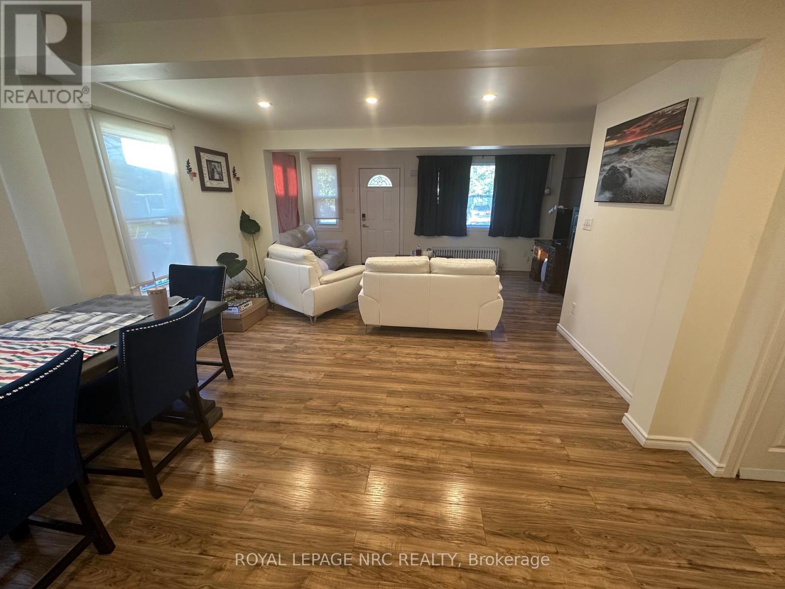 












3 PORTLAND STREET

,
Thorold (Thorold Downtown),




Ontario
L2V1R9

