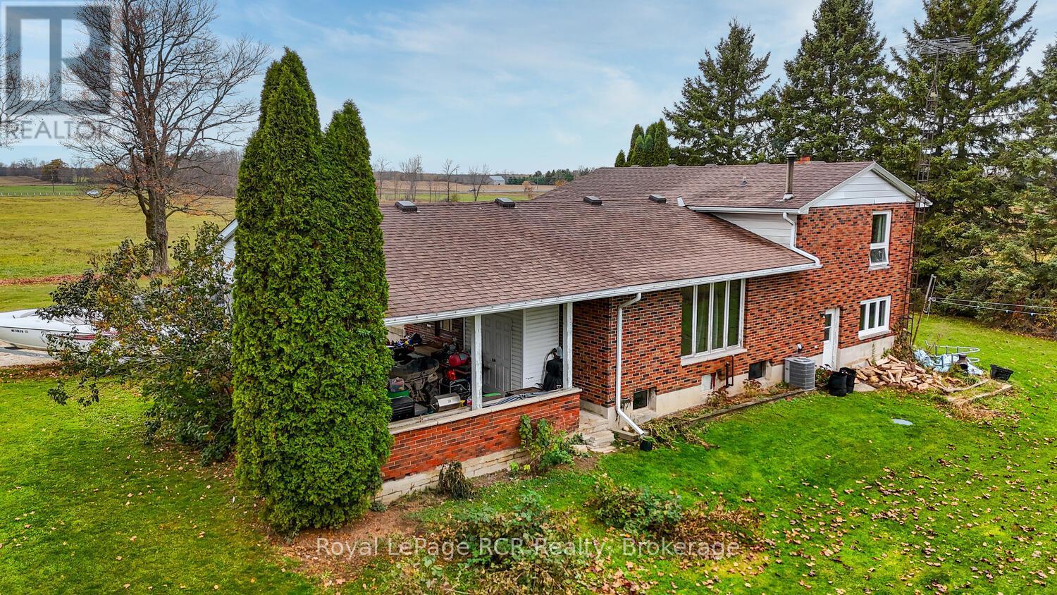 












177839 GREY RD 18 ROAD

,
Georgian Bluffs,







Ontario
N4K5N5

