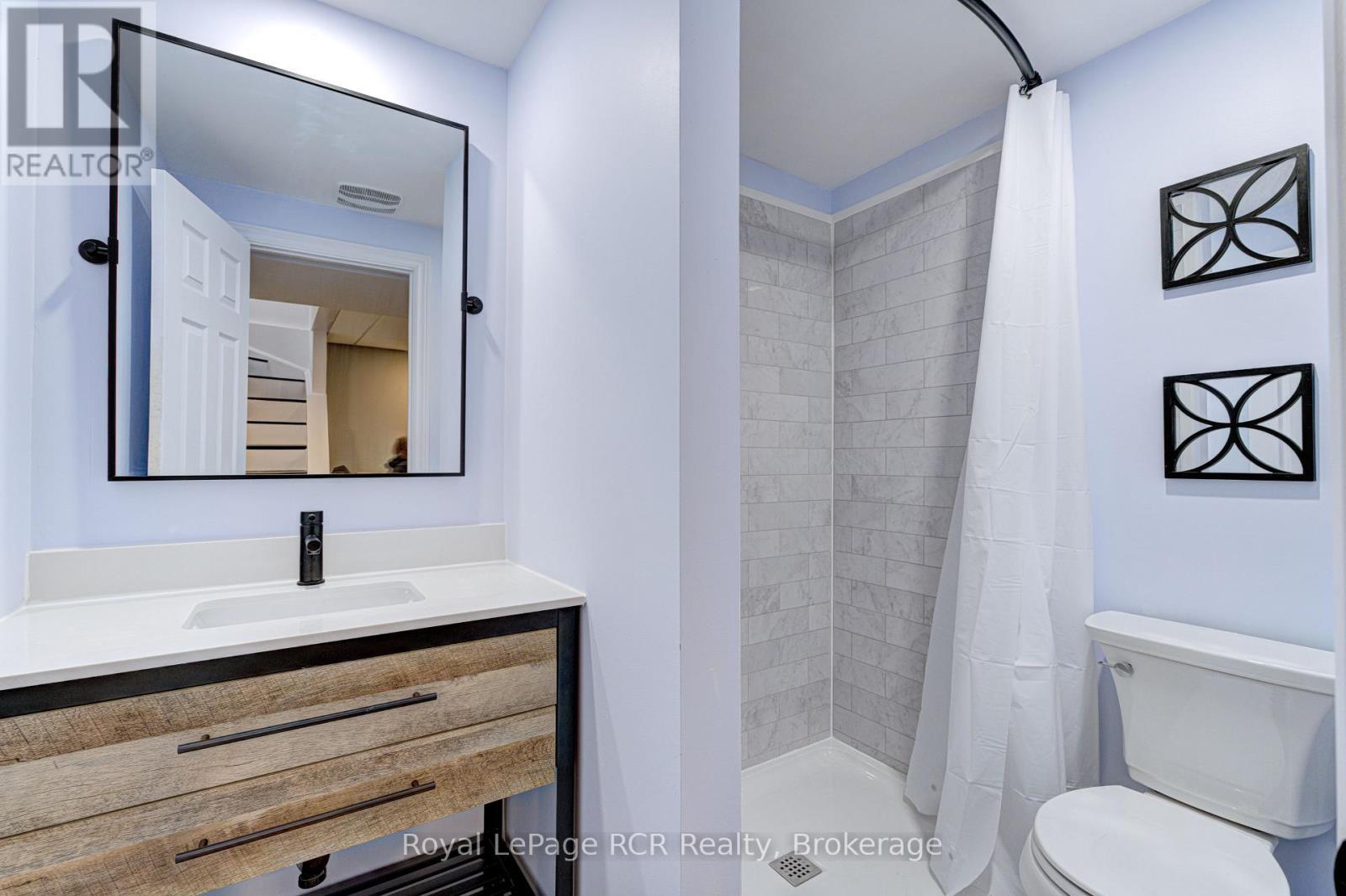 












501 BEAVER COURT

,
Milton (TM Timberlea),




Ontario
L9T4A7

