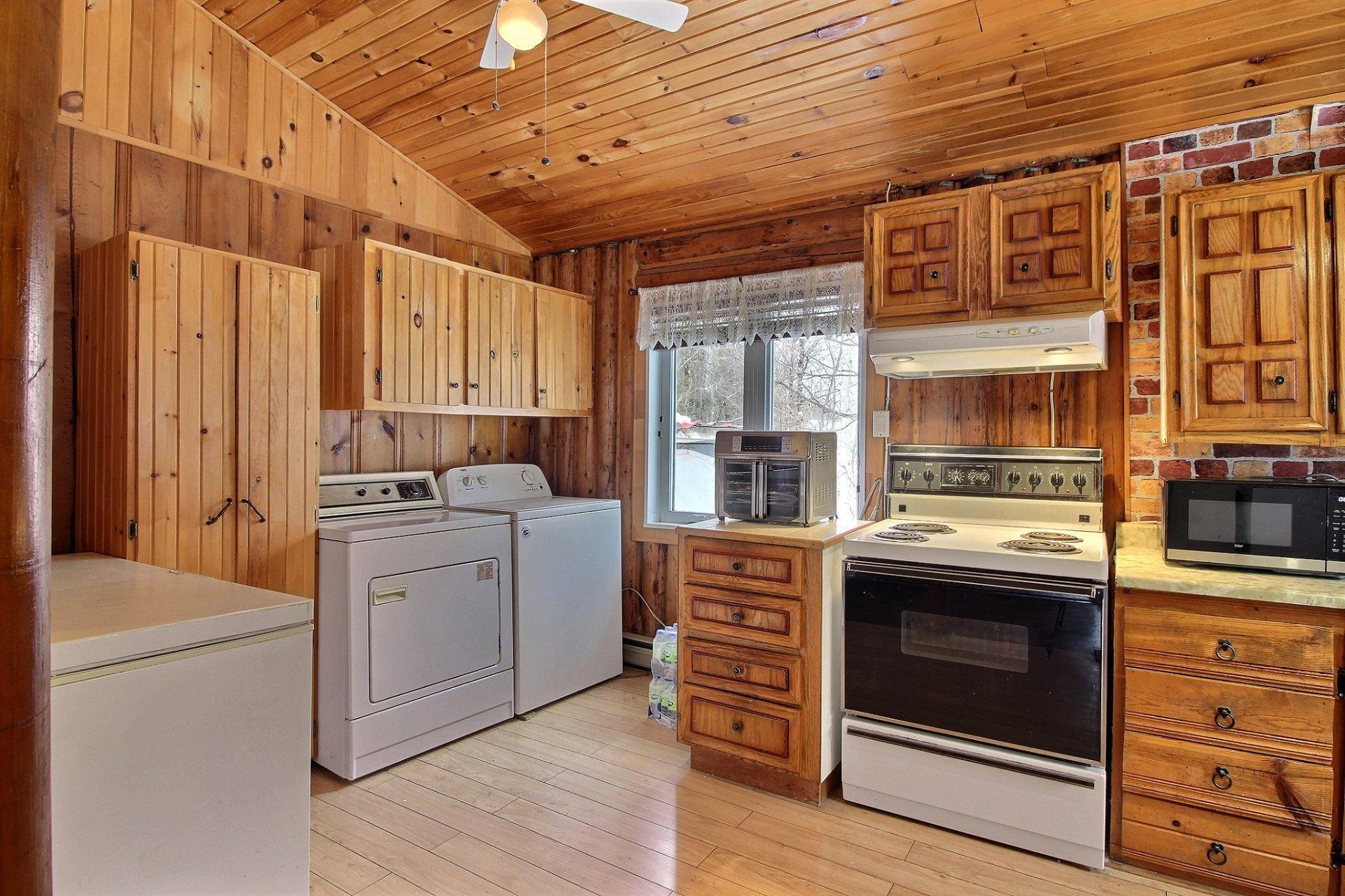 









23


Ch. du Gros-Rocher

,
Harrington,




QC
J8G2T1

