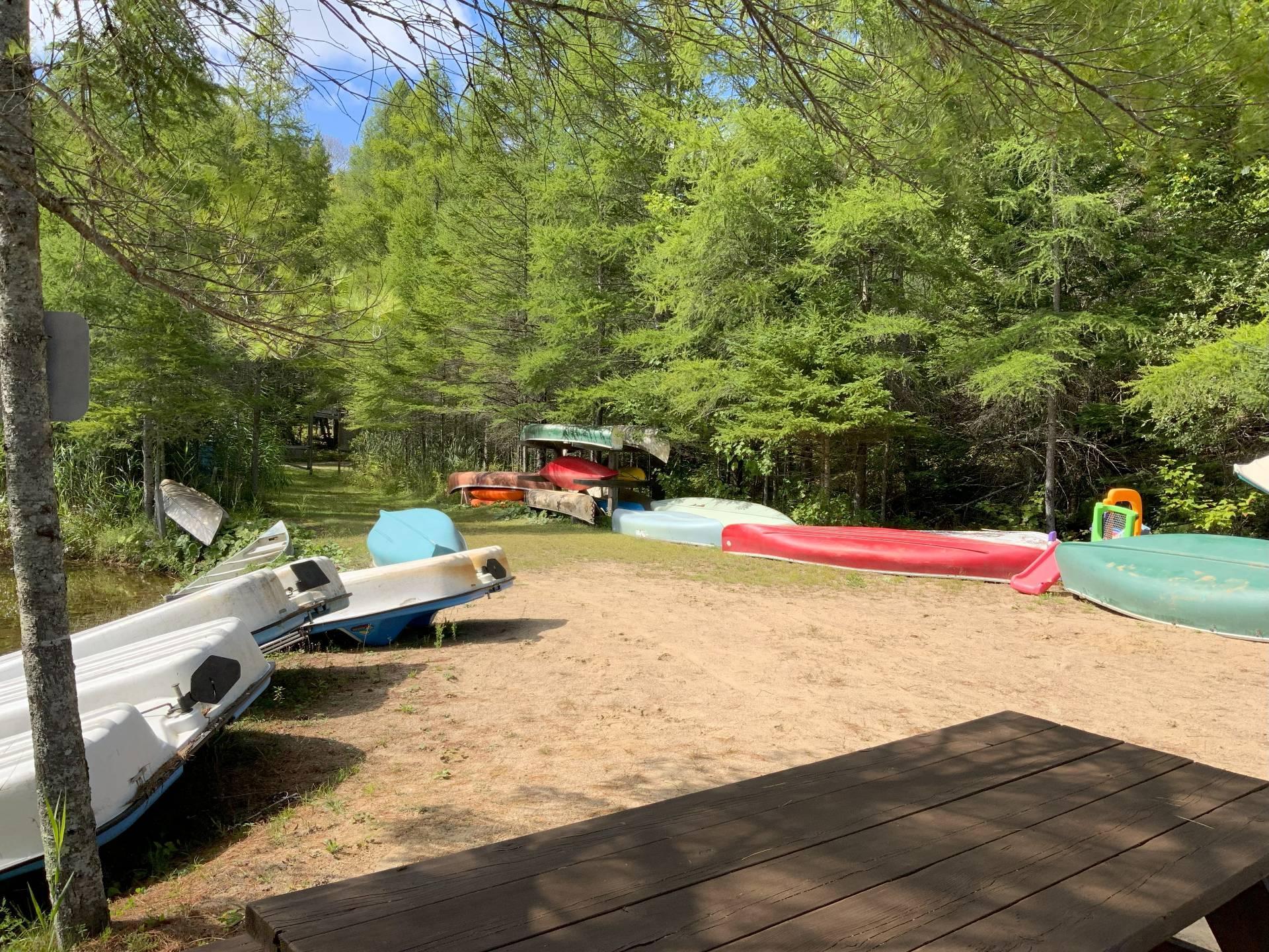 









23


Ch. du Gros-Rocher

,
Harrington,




QC
J8G2T1

