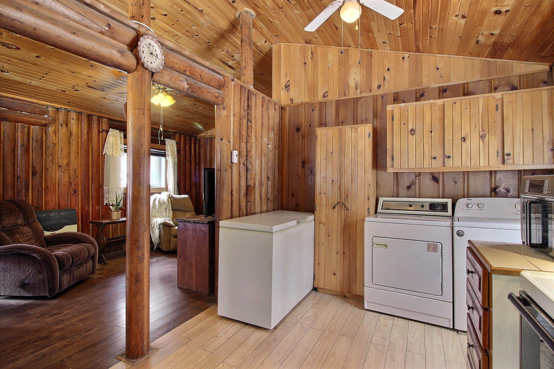 









23


Ch. du Gros-Rocher

,
Harrington,




QC
J8G2T1

