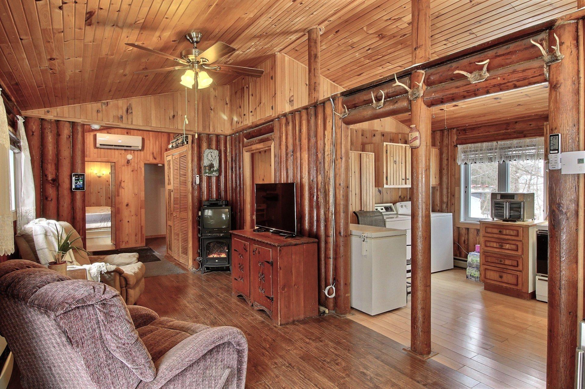 









23


Ch. du Gros-Rocher

,
Harrington,




QC
J8G2T1

