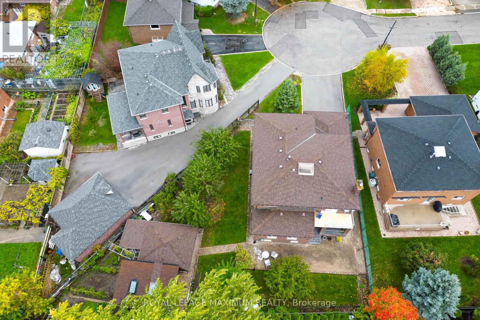 












119 GLEN LONG AVENUE

,
Toronto,




Ontario
M6B2M4

