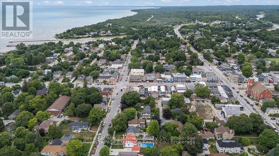 












40 GROSVENOR STREET S

,
Saugeen Shores,




Ontario
N0H2L0

