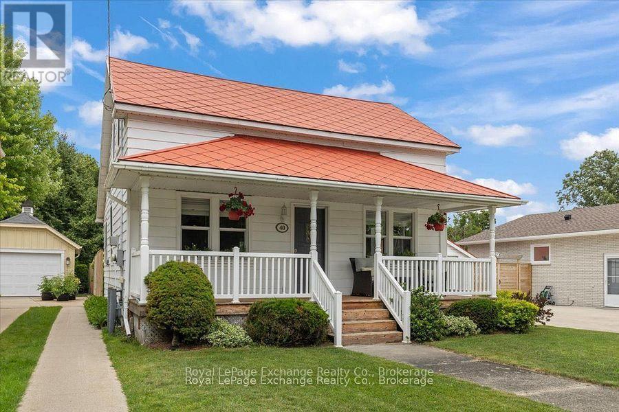 












40 GROSVENOR STREET S

,
Saugeen Shores,




Ontario
N0H2L0

