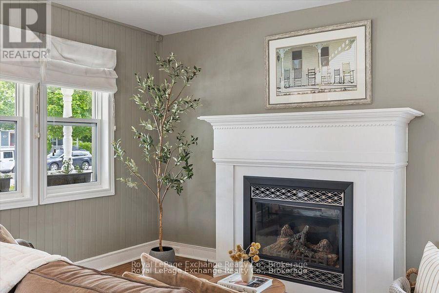 












40 GROSVENOR STREET S

,
Saugeen Shores,




Ontario
N0H2L0

