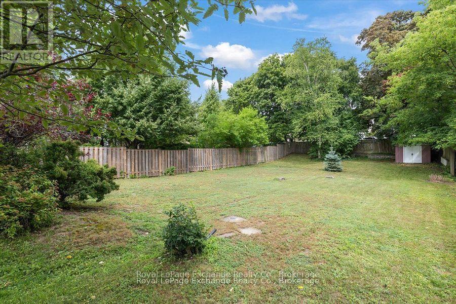 












40 GROSVENOR STREET S

,
Saugeen Shores,




Ontario
N0H2L0

