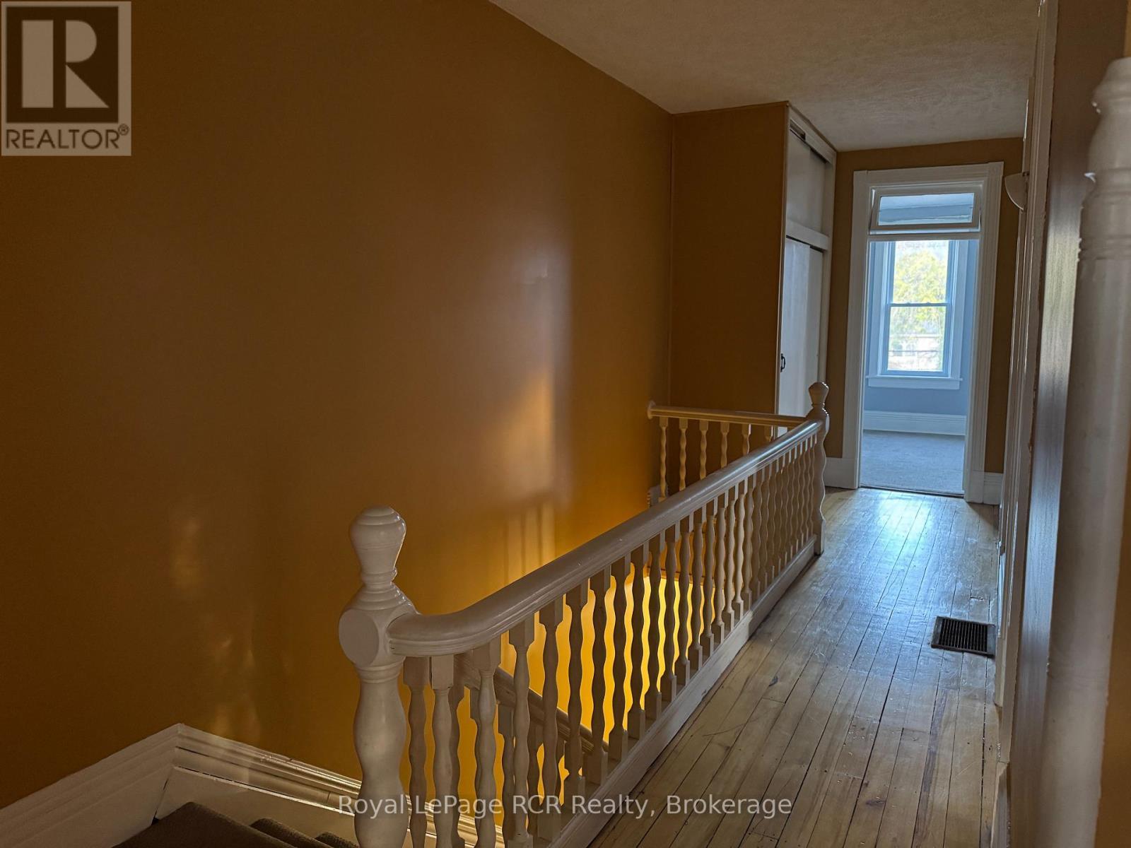 












1096 4TH AVENUE E

,
Owen Sound,




Ontario
N4K2P2

