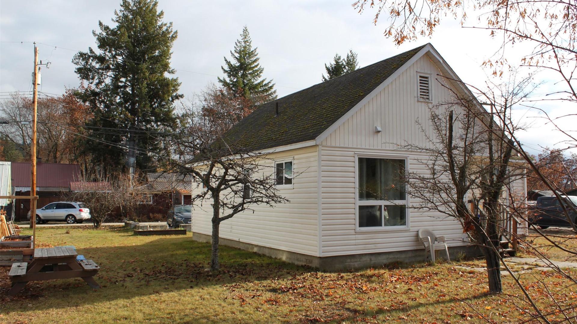 









201


6th

Avenue,
Nakusp,




BC
V0G 1R0

