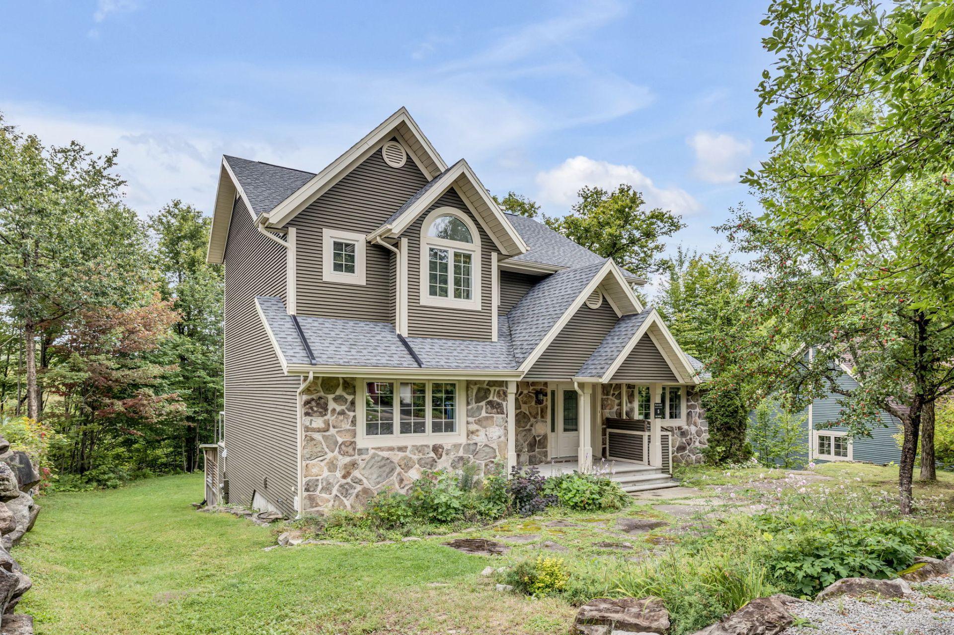 









5


Ch. des Skieurs

,
Stoneham-et-Tewkesbury,




QC
G3C0C9

